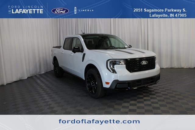 New 2025 Ford Maverick Lariat w/ Black Appearance Package image 1