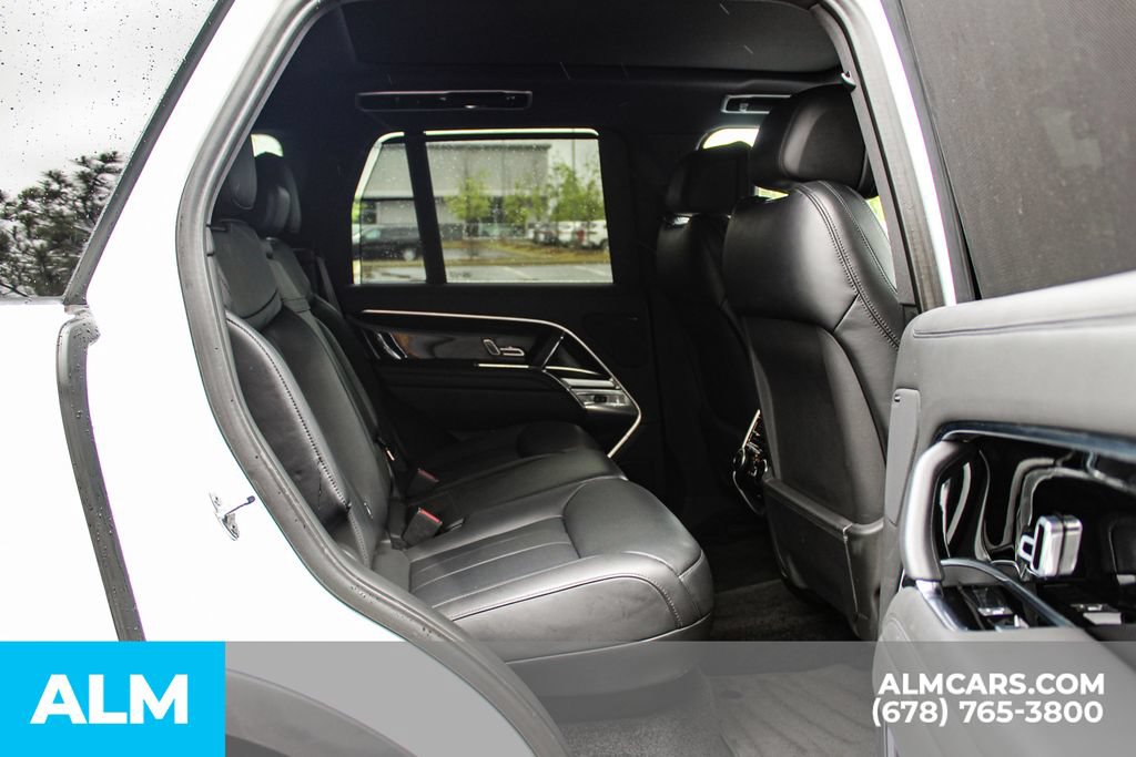 Used 2023 Land Rover Range Rover SE AWD/4WD image 17