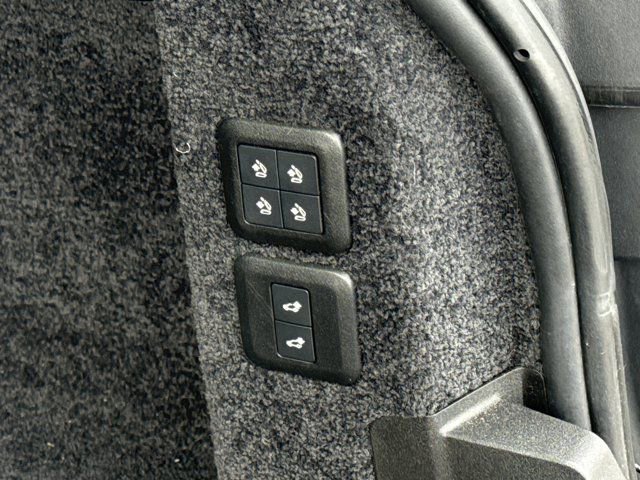 Used 2020 Land Rover Range Rover HSE image 30