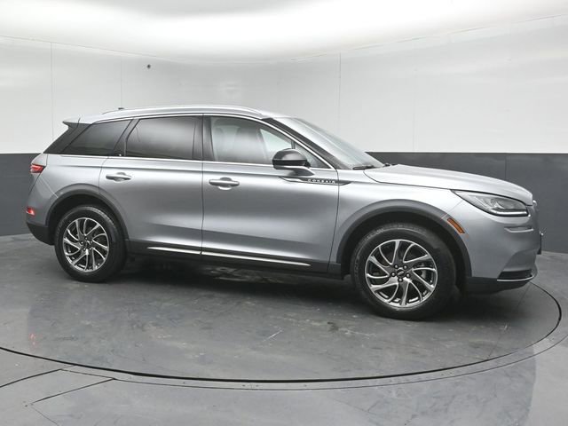 Certified 2022 Lincoln Corsair AWD w/ Equipment Group 101A image 8