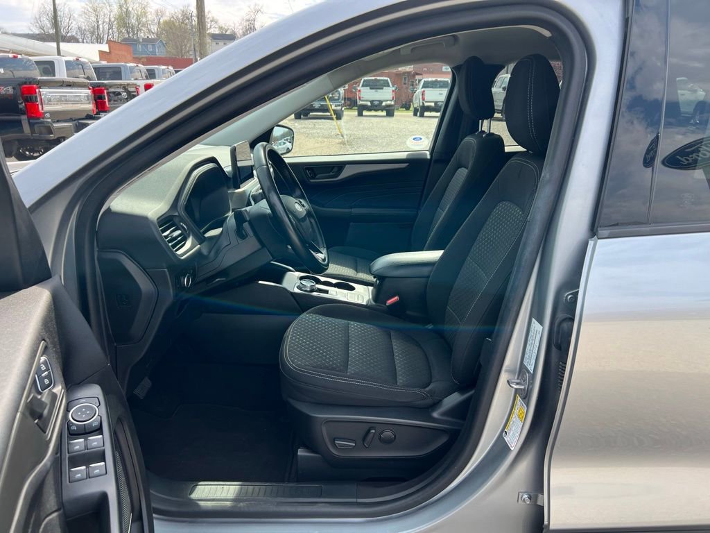 Used 2023 Ford Escape Active image 13