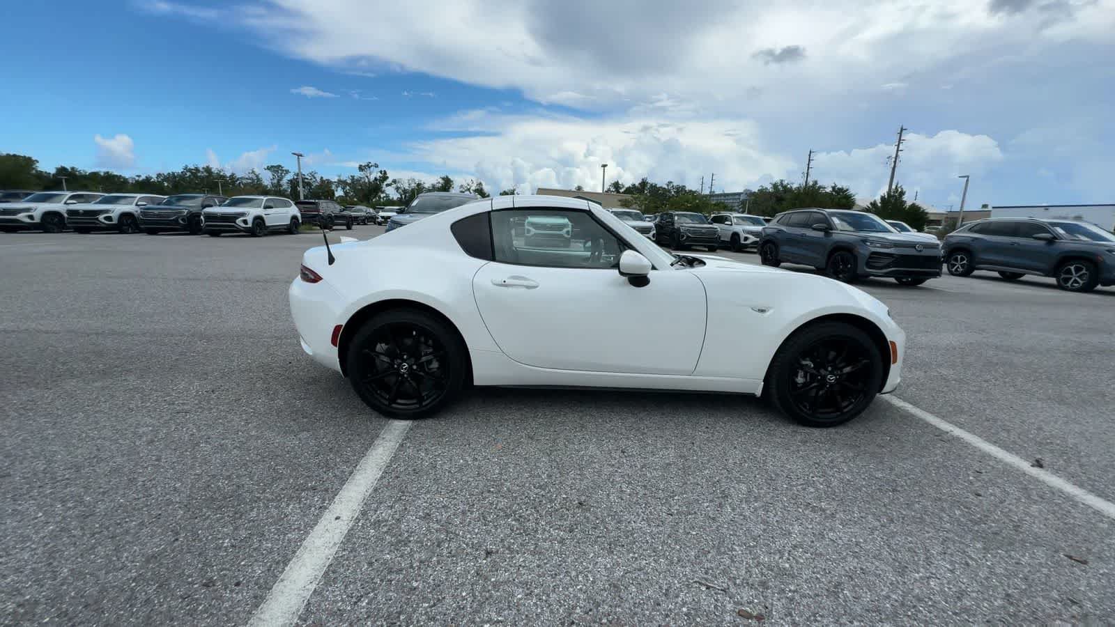Used 2022 MAZDA MX-5 Miata RF Grand Touring RWD image 9
