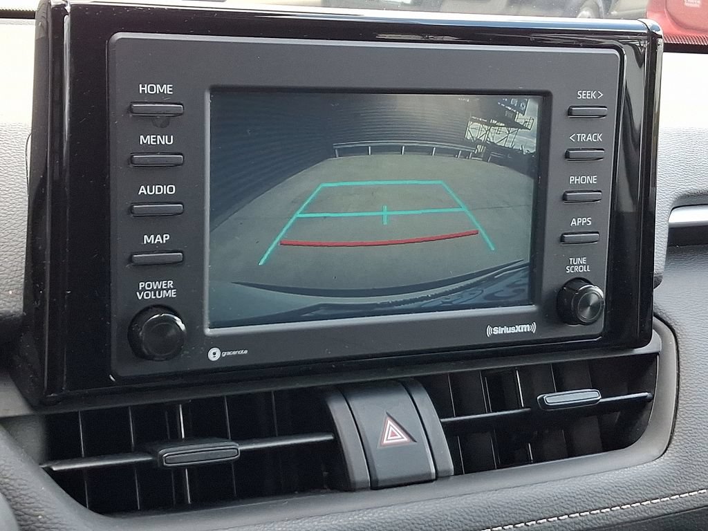 Used 2022 Toyota RAV4 LE AWD/4WD image 4
