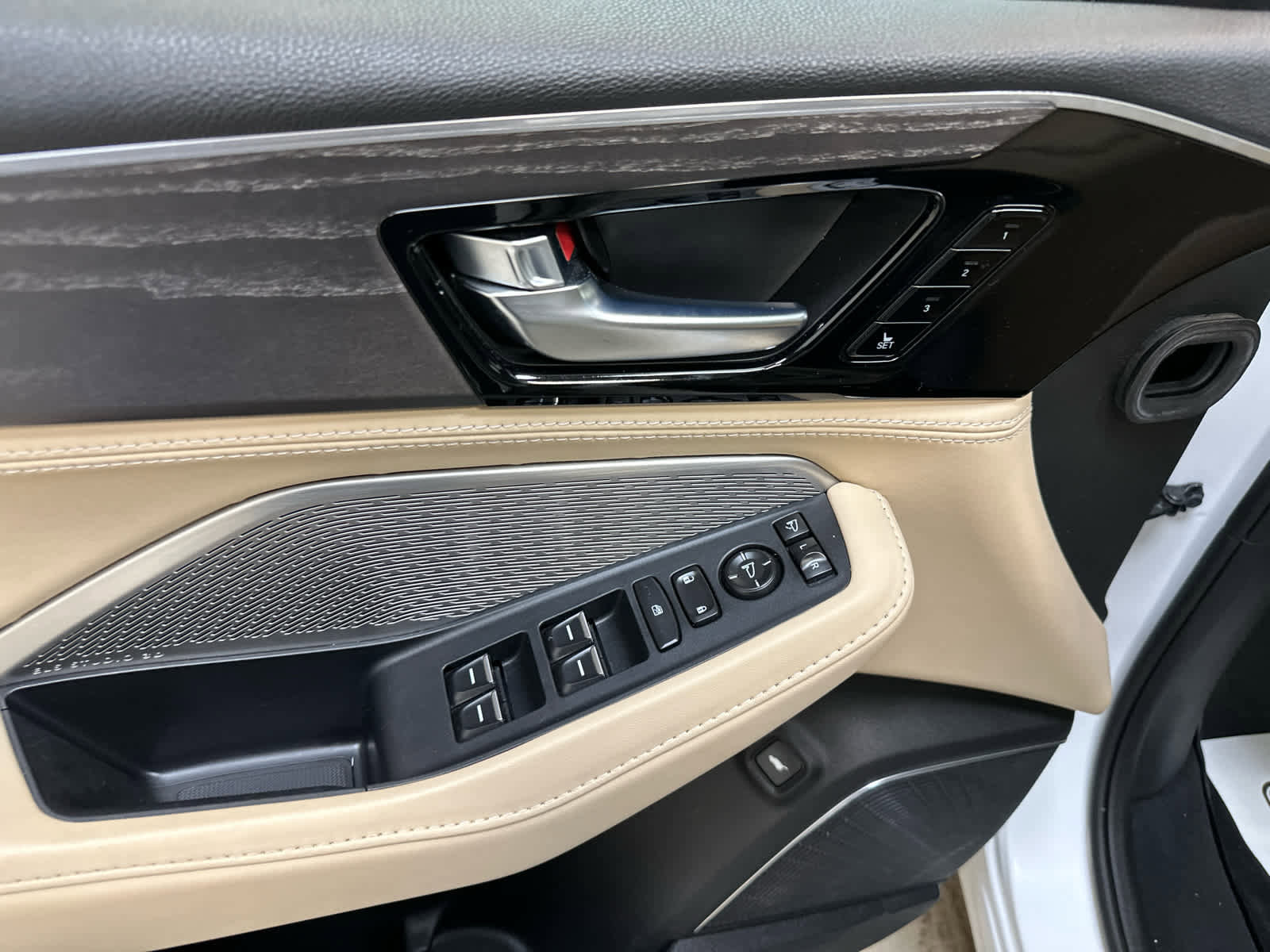 Used 2022 Acura MDX SH-AWD w/ Advance Package image 27