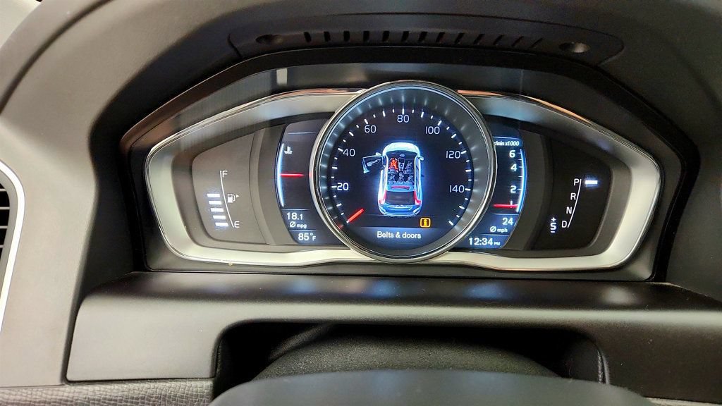 Used 2016 Volvo XC60 T6 AWD/4WD image 13