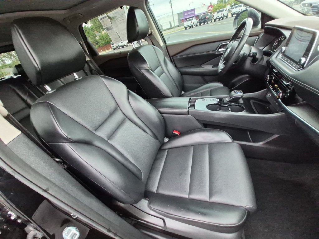 Used 2021 Nissan Rogue SV w/ Premium Package FWD image 28