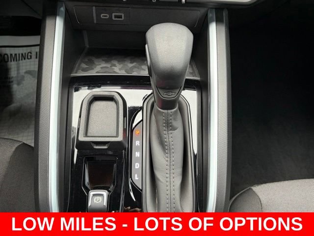 Used 2025 Chevrolet Colorado W/T w/ WT Custom Package RWD image 23