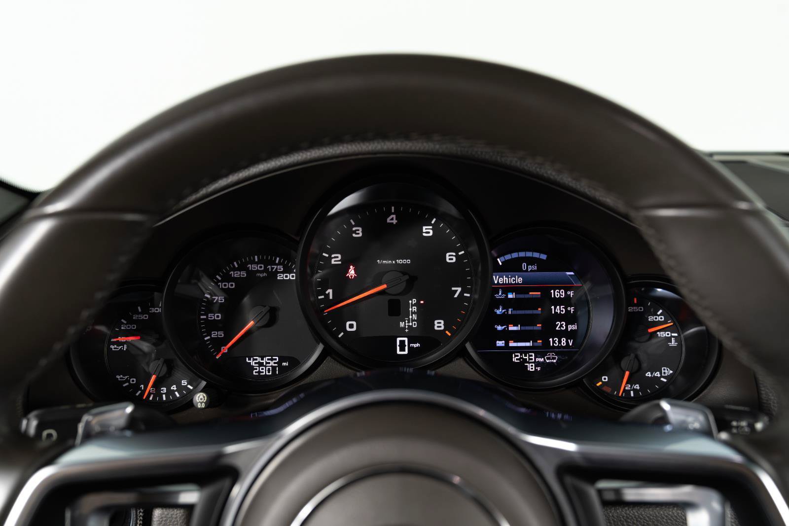 Used 2017 Porsche 911 Carrera RWD image 5