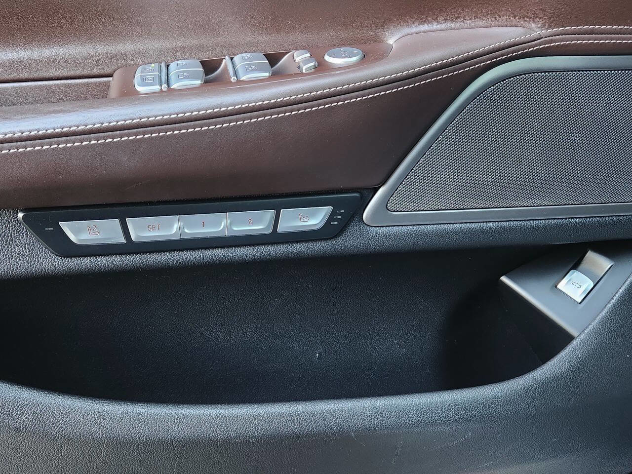 Used 2016 BMW 750i xDrive image 44