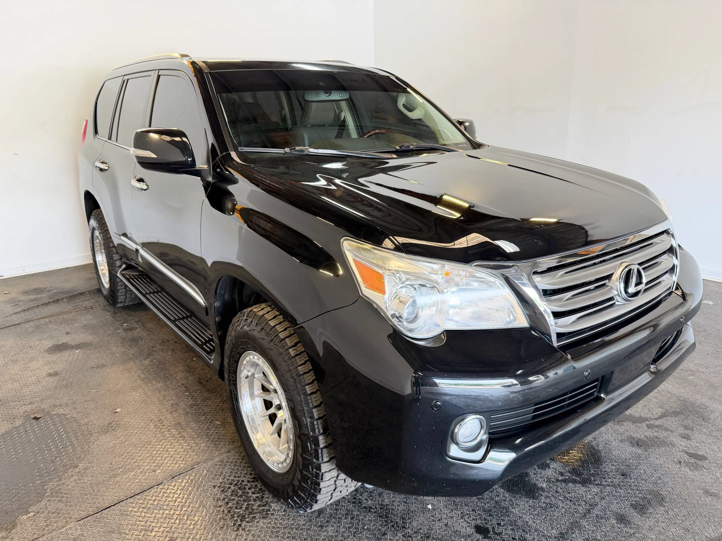 Used 2013 Lexus GX 460 w/ Comfort Plus Pkg AWD/4WD image 4