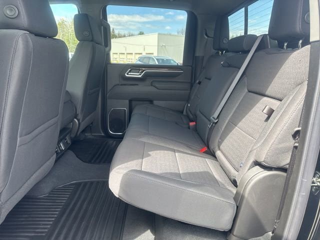 New 2026 GMC Sierra 2500 SLE w/ Preferred Package AWD/4WD image 29