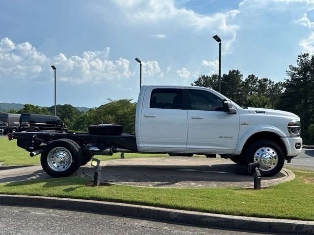 New 2026 RAM 4500 4x4 Crew Cab DRW w/ Laramie Trim Package image 8