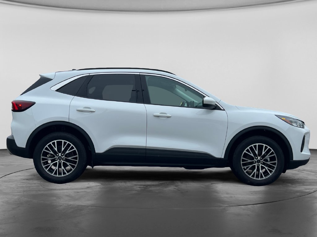Used 2023 Ford Escape SE FWD image 8