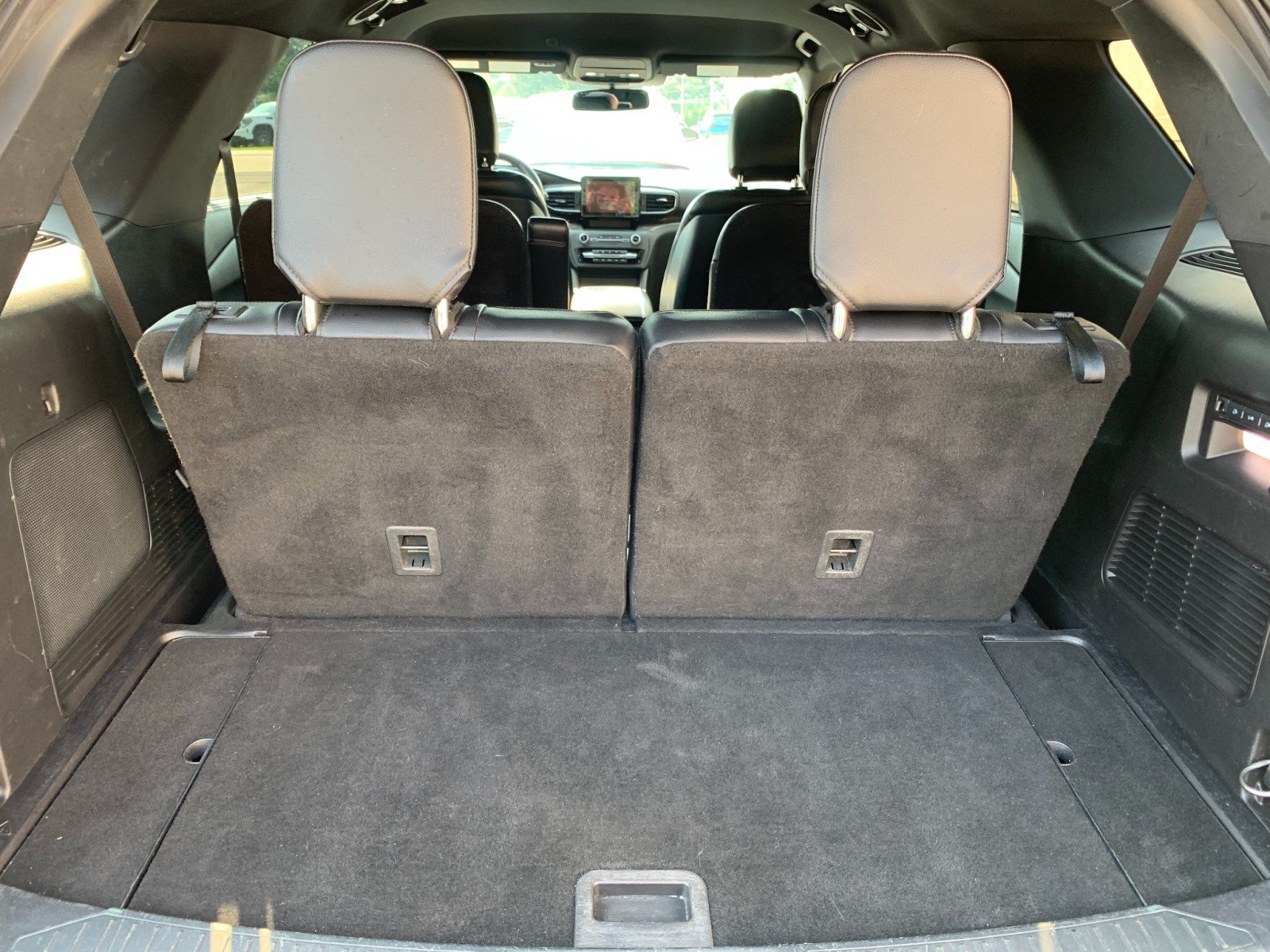 Used 2020 Ford Explorer Limited AWD/4WD image 9