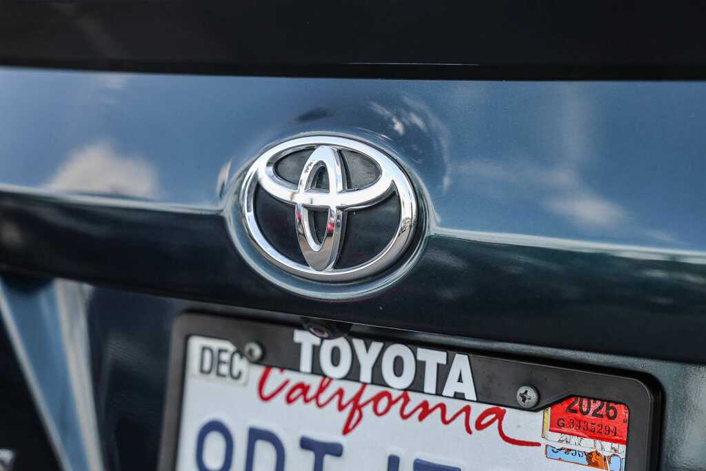 Certified 2019 Toyota Corolla SE FWD image 24