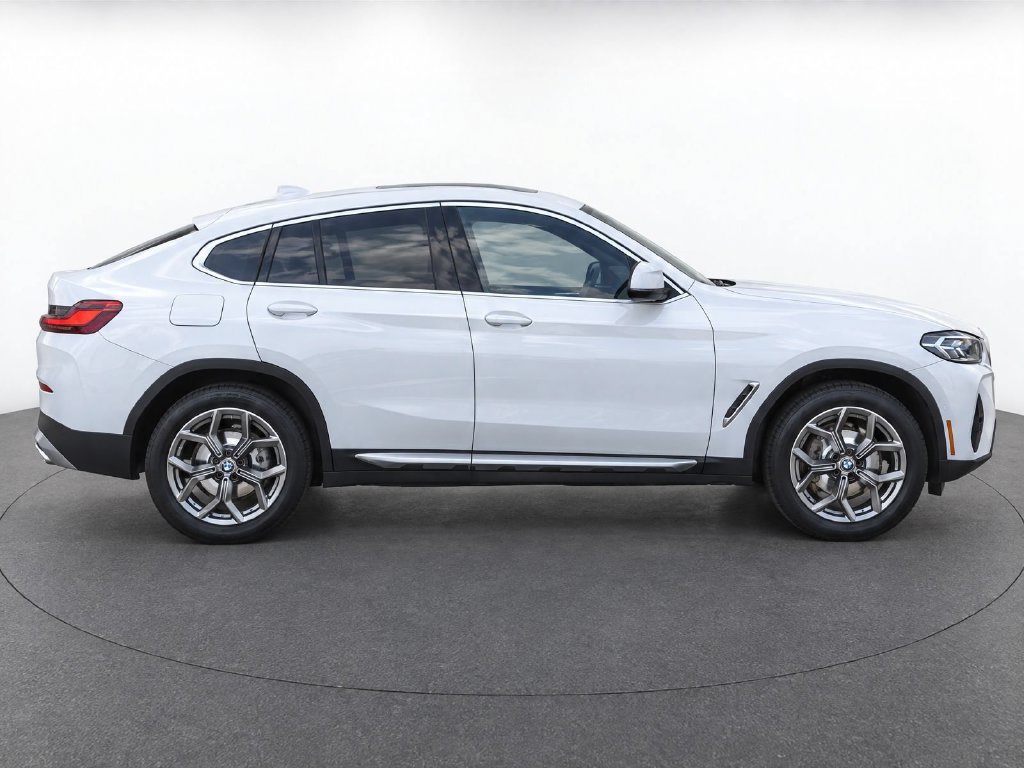 Certified 2024 BMW X4 xDrive30i w/ Premium Package AWD/4WD image 7