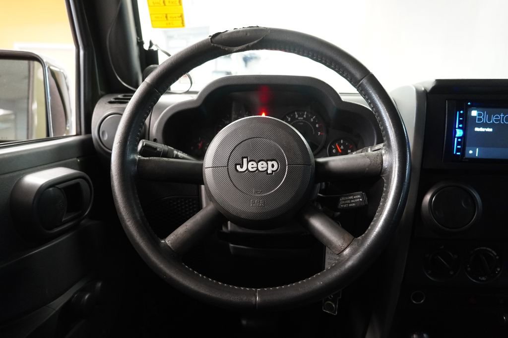 Used 2008 Jeep Wrangler Unlimited X AWD/4WD image 16