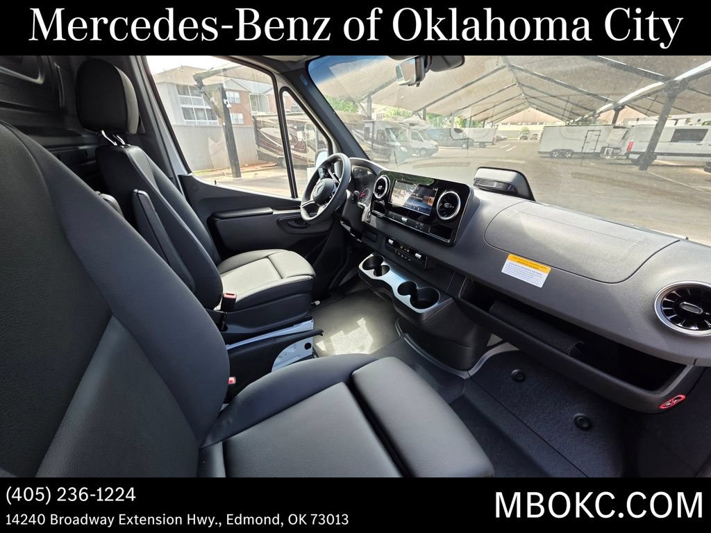 Used 2026 Mercedes-Benz Sprinter 2500 image 12