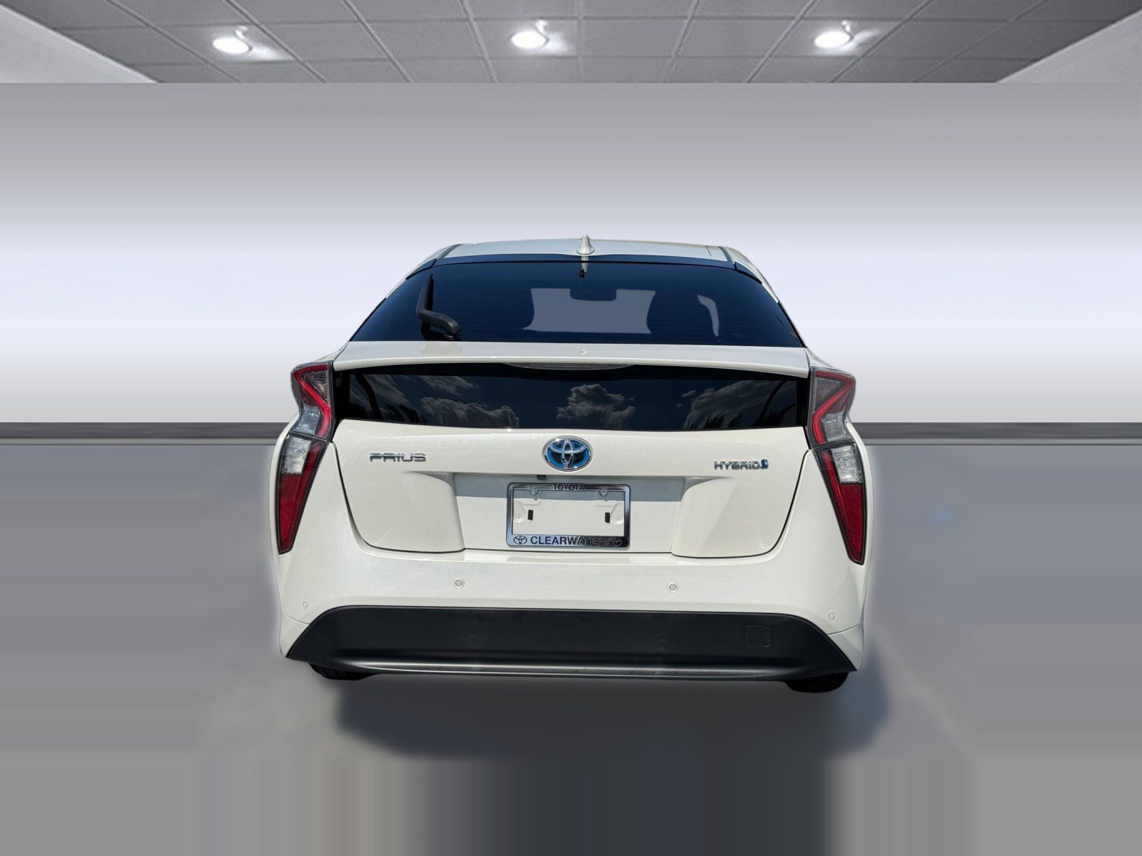 Used 2017 Toyota Prius Three image 10