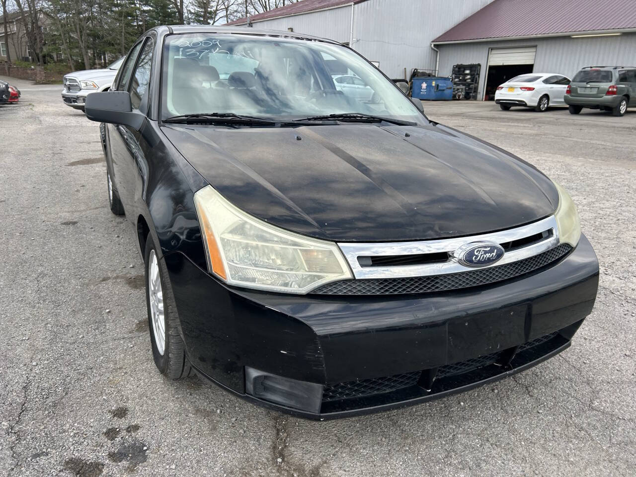 Used 2009 Ford Focus SE FWD image 4