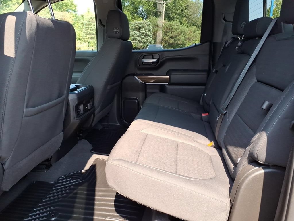 Used 2021 Chevrolet Silverado 1500 RST w/ Convenience Package II AWD/4WD image 9