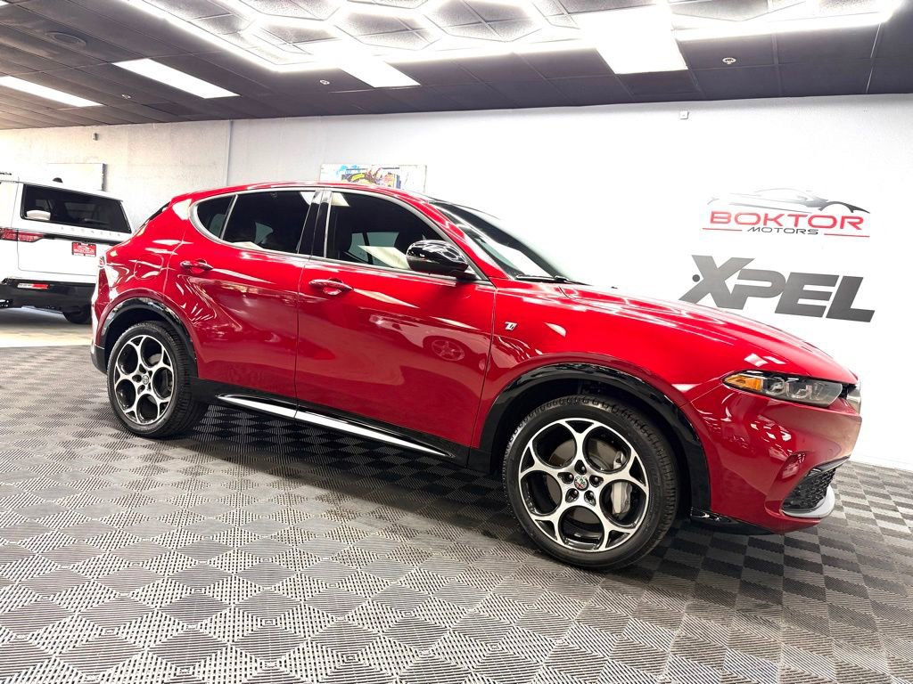 Used 2024 Alfa Romeo Tonale Ti AWD/4WD image 2