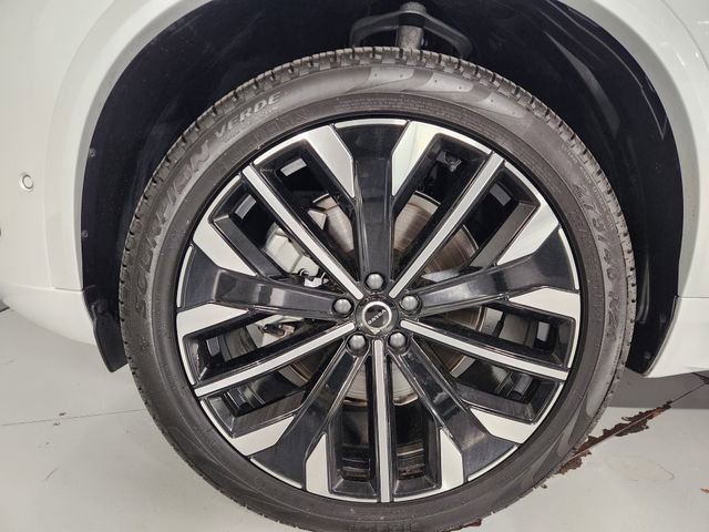 New 2026 Volvo XC90 B6 Plus w/ Protection Package Premier AWD/4WD image 8