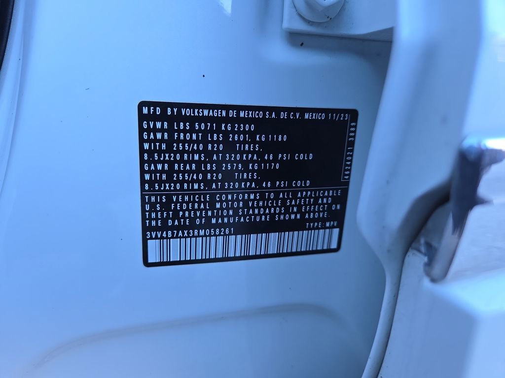 Used 2024 Volkswagen Tiguan SEL R-Line image 31