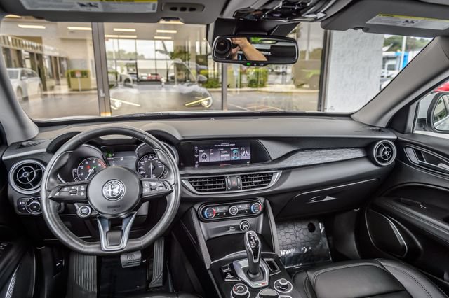 Used 2021 Alfa Romeo Stelvio Sprint w/ Sun & Sound Package AWD/4WD image 25