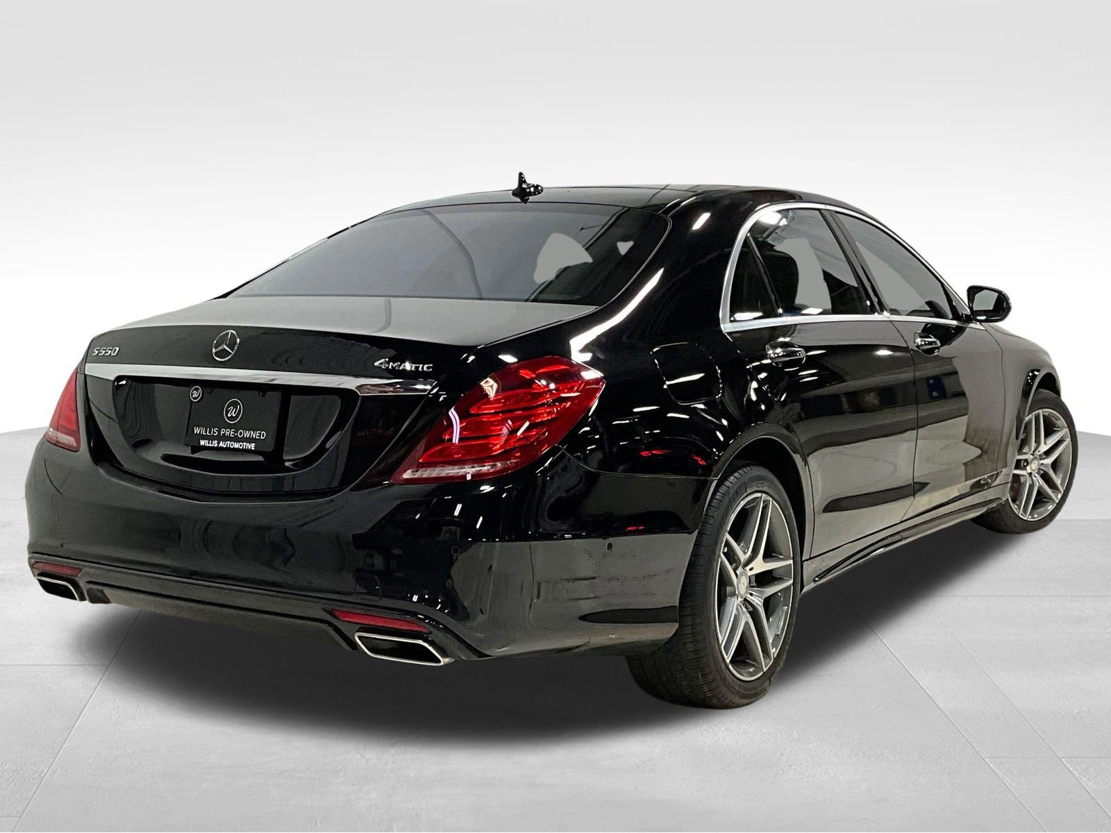 Used 2015 Mercedes-Benz S 550 4MATIC Sedan image 5