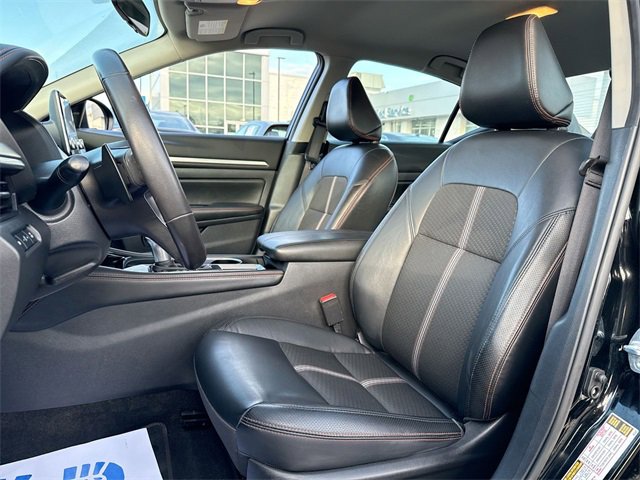 Used 2024 Nissan Altima 2.5 SR image 11