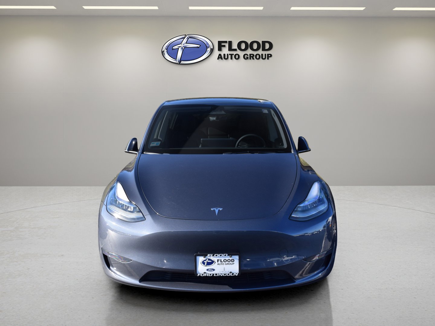 Used 2023 Tesla Model Y Long Range image 2