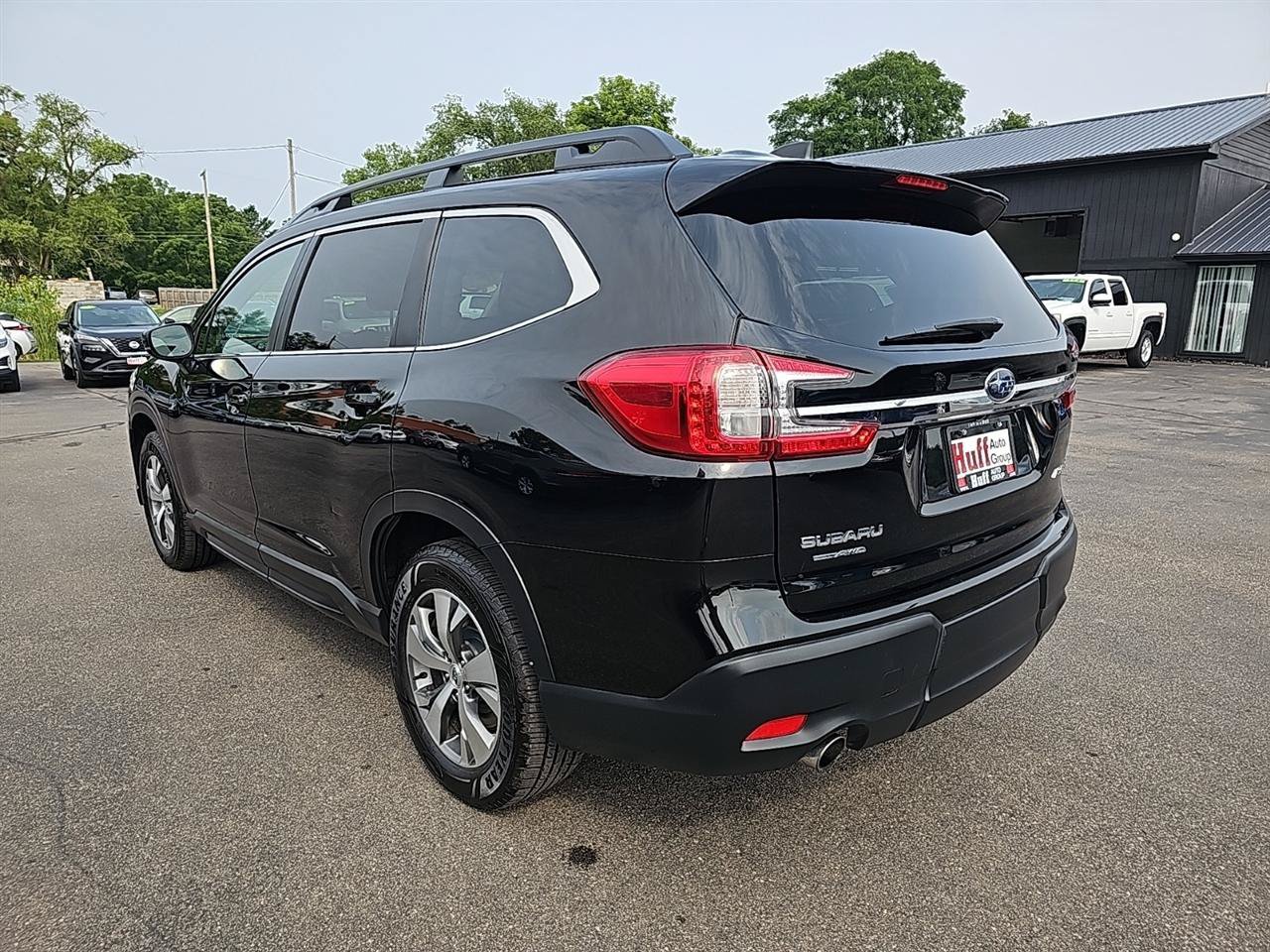 Used 2024 Subaru Ascent Premium AWD/4WD image 5