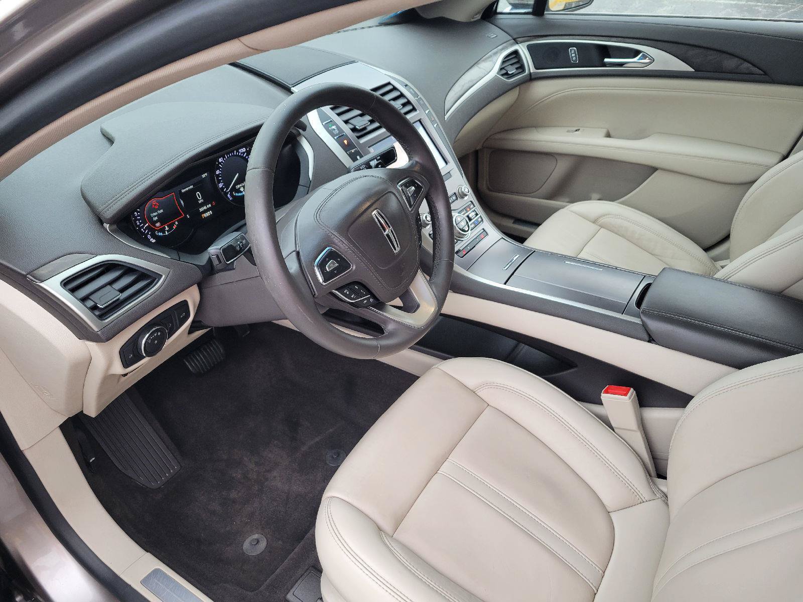 Used 2019 Lincoln MKZ Reserve FWD image 5