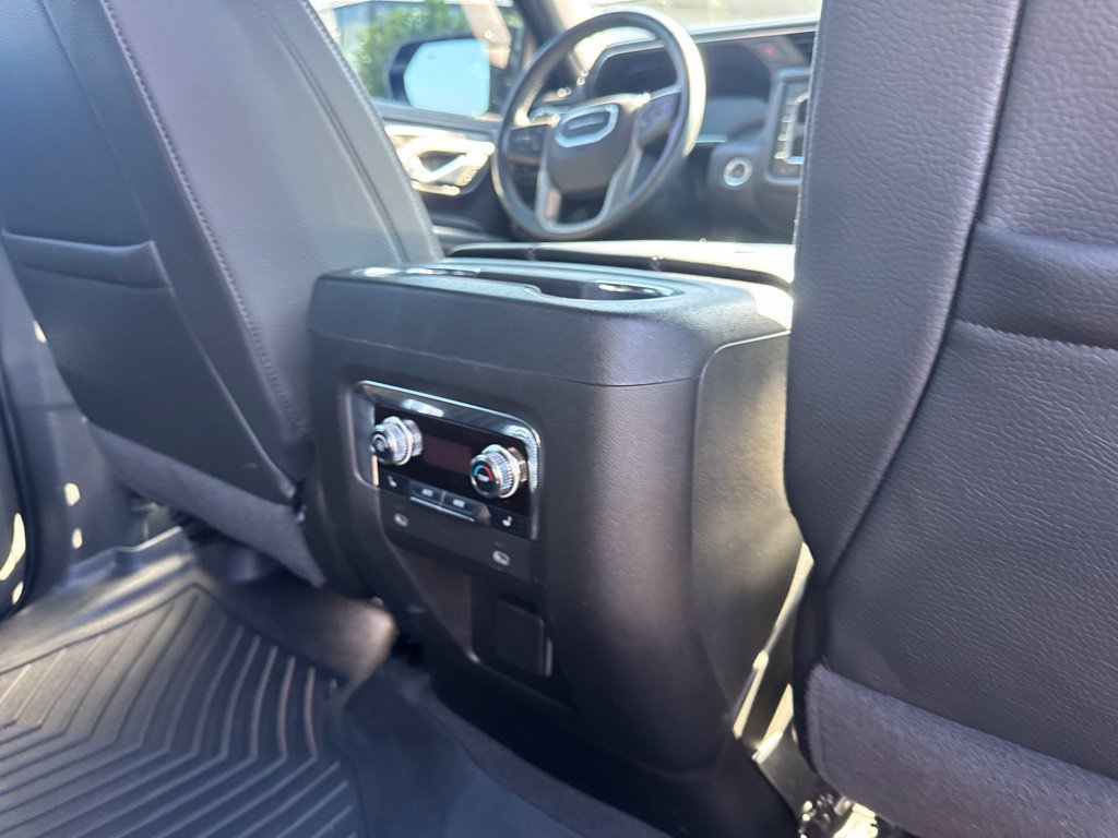Used 2023 GMC Yukon Denali AWD/4WD image 15