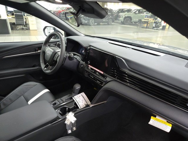 New 2027 Toyota Camry SE FWD image 9