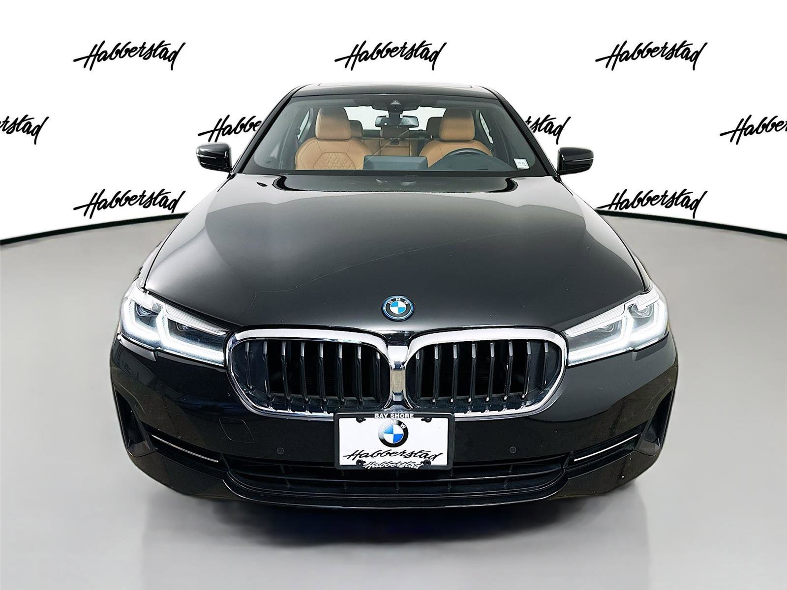 Used 2023 BMW 530e xDrive w/ Premium Package image 2
