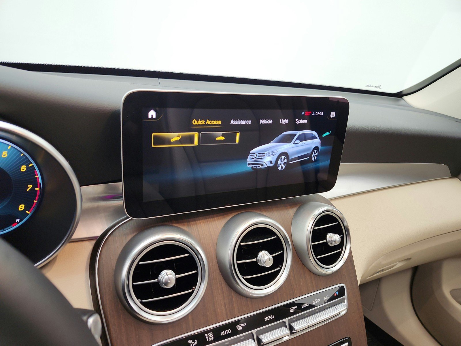 Used 2022 Mercedes-Benz GLC 300 image 14