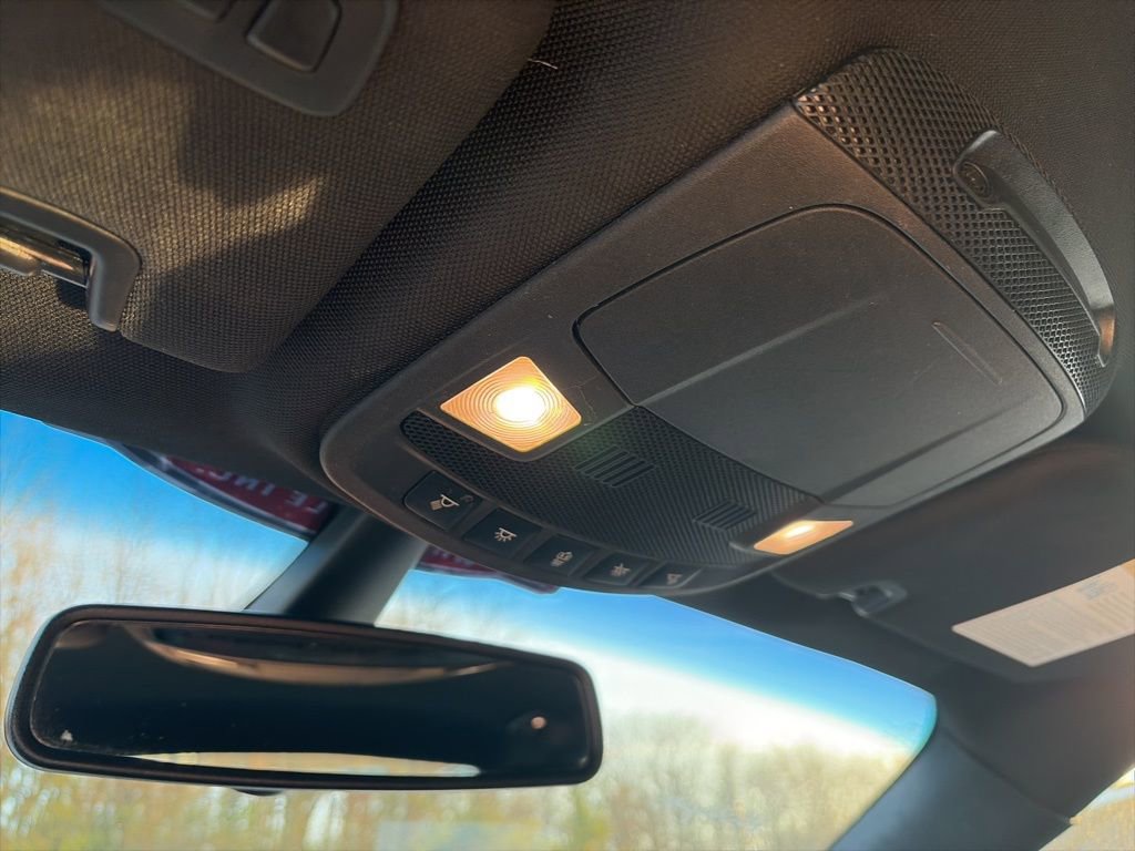 Used 2018 Lincoln Continental Select image 19