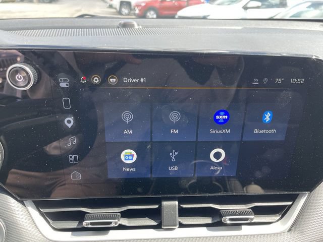 Used 2025 Chevrolet Equinox LT w/ Convenience Package II FWD image 16