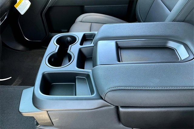 New 2025 GMC Sierra 2500 SLT image 8