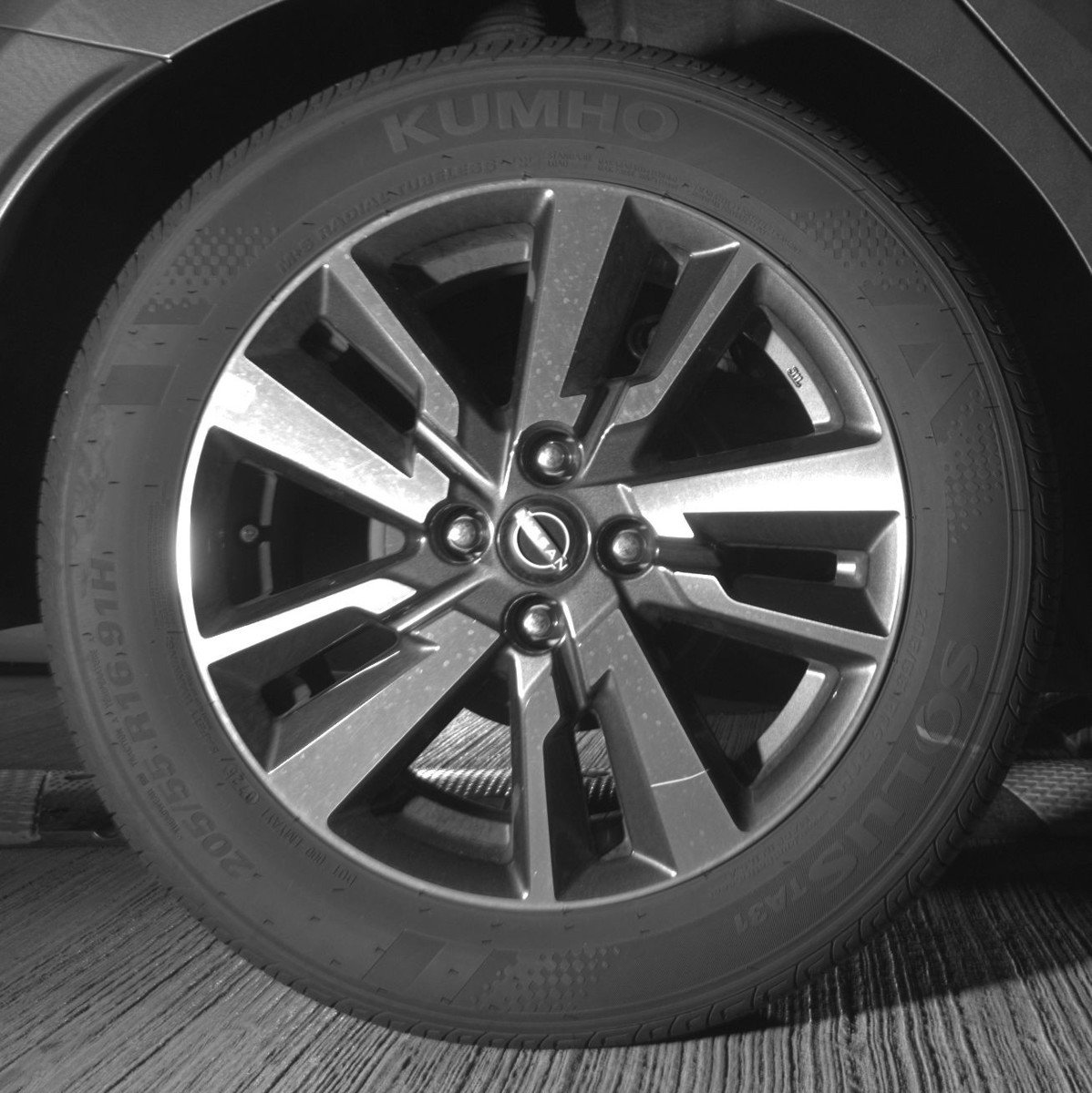 Used 2025 Nissan Versa SV image 15