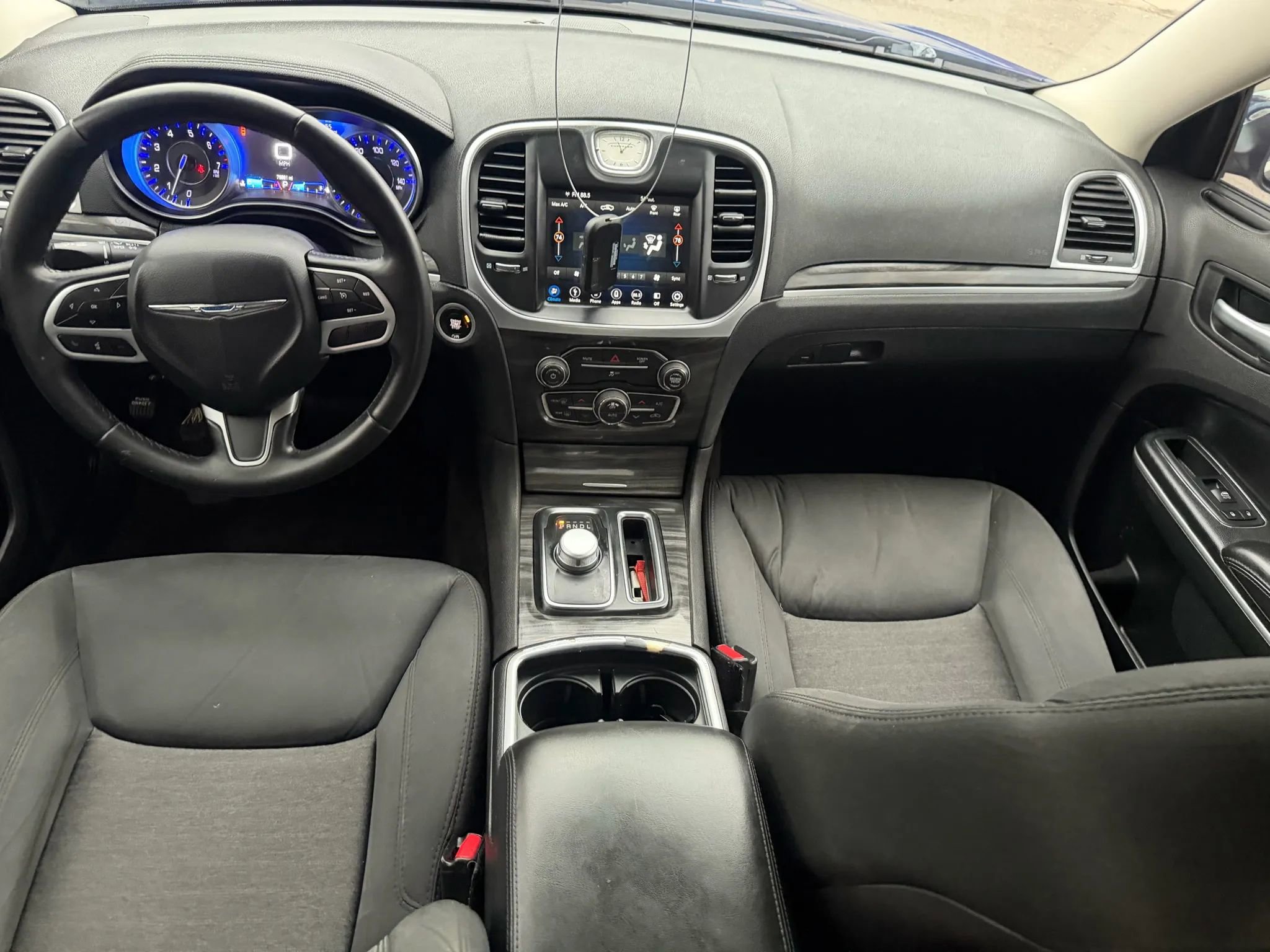 Used 2018 Chrysler 300 Touring w/ Chrome Appearance Package image 28