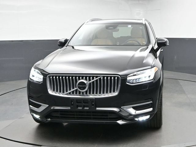 Used 2023 Volvo XC90 B6 Ultimate w/ Protection Package Premier AWD/4WD image 3