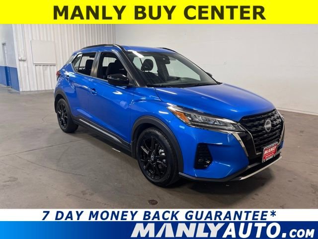 Used 2023 Nissan Kicks SR image 1