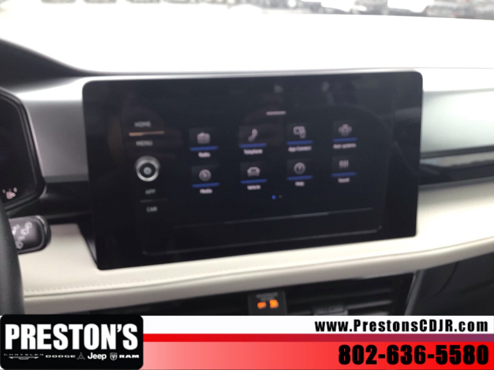 Used 2025 Volkswagen Taos S AWD/4WD image 22