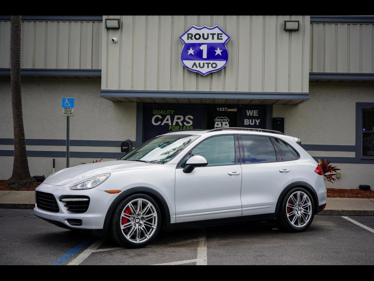Used 2011 Porsche Cayenne Turbo AWD/4WD image 1
