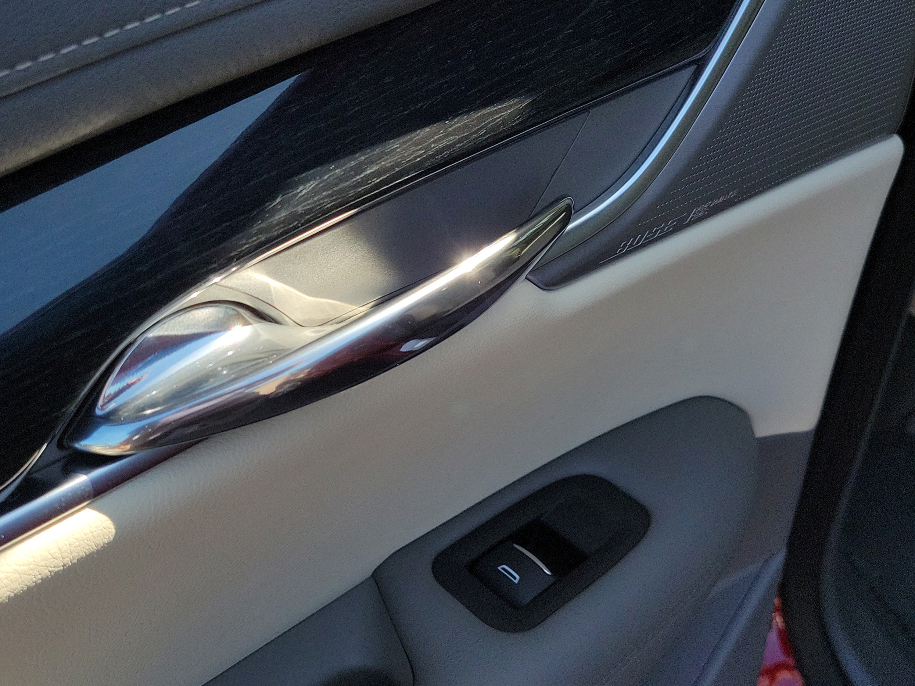 Used 2024 Cadillac XT6 Premium Luxury FWD image 8