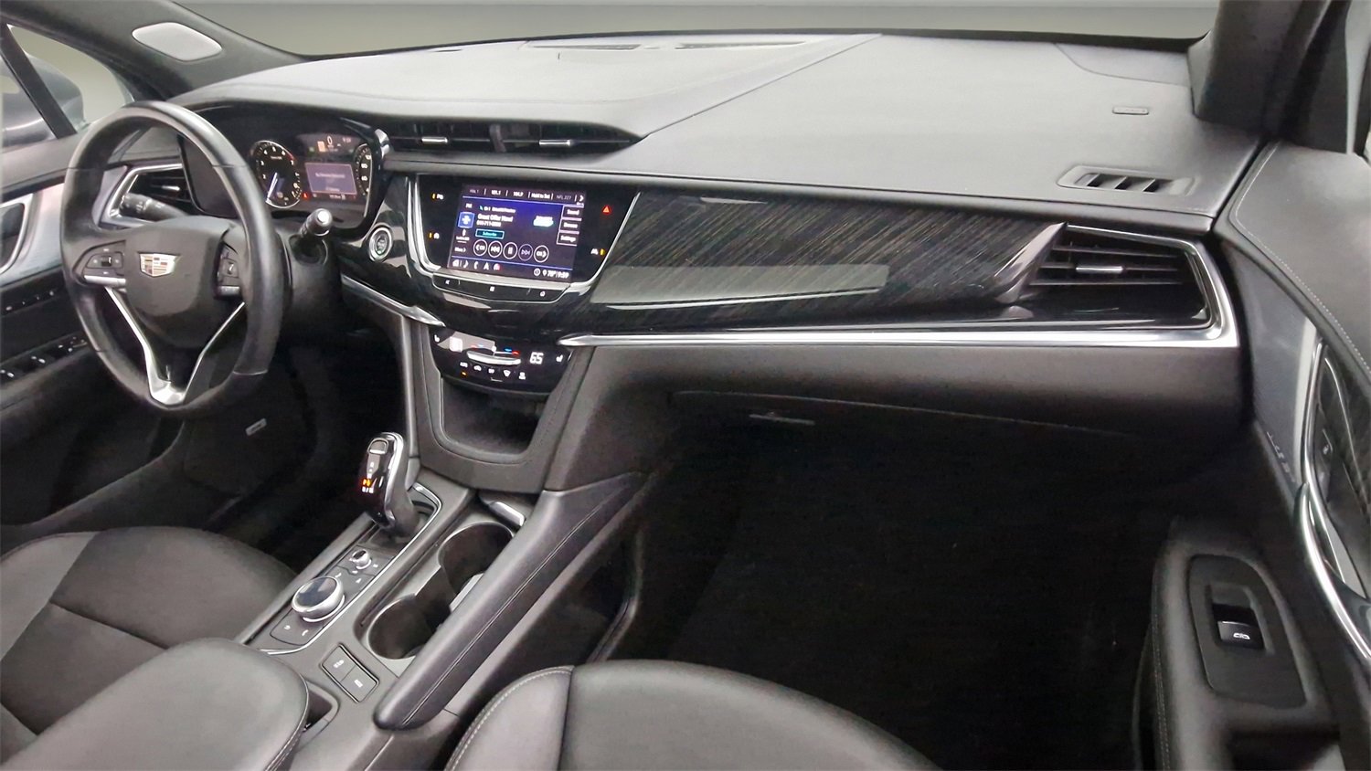 Used 2020 Cadillac XT6 Premium Luxury image 32