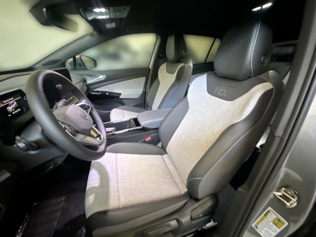 New 2026 Volkswagen ID.4 Pro RWD image 13